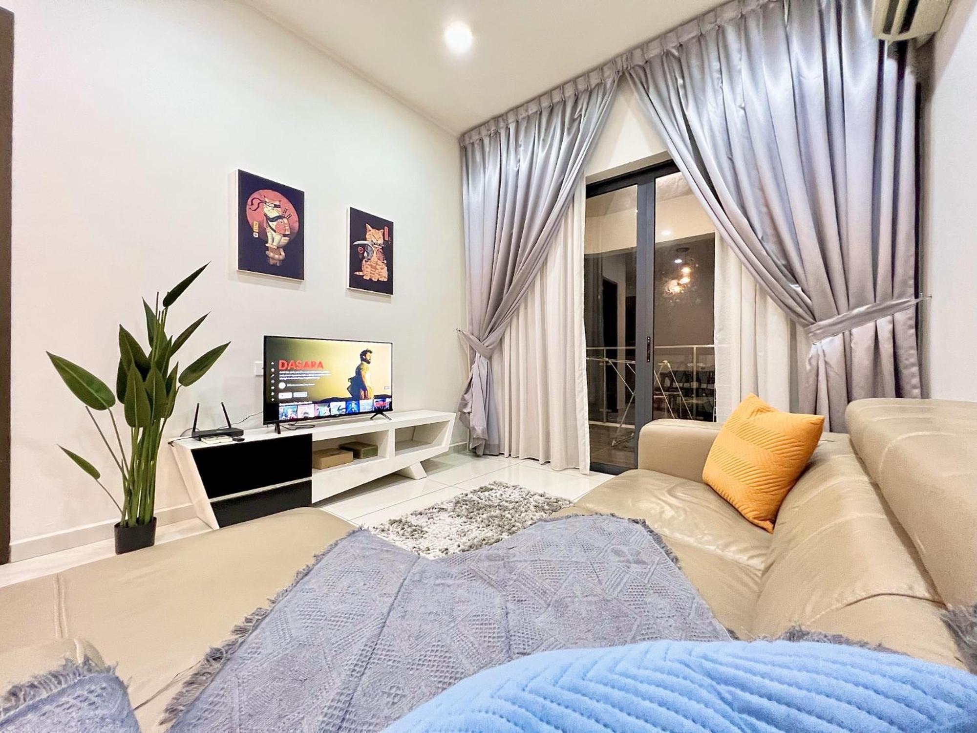 Country Garden Danga Bay By Luxecocoo Ck Pangsapuri